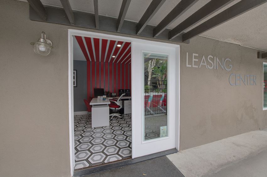 Dwell Apartment Homes, 160 W Big Springs Rd, Riverside, CA RentCafe